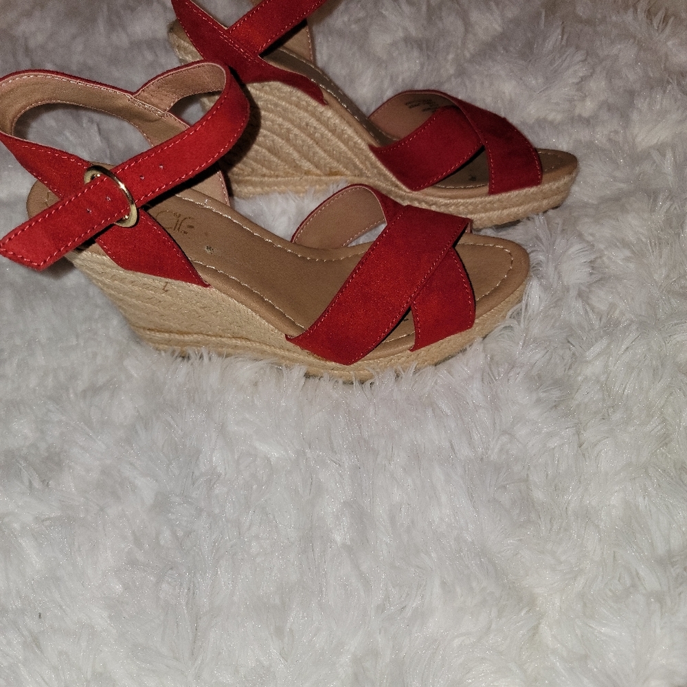 Wedges - Picture 2 of 6